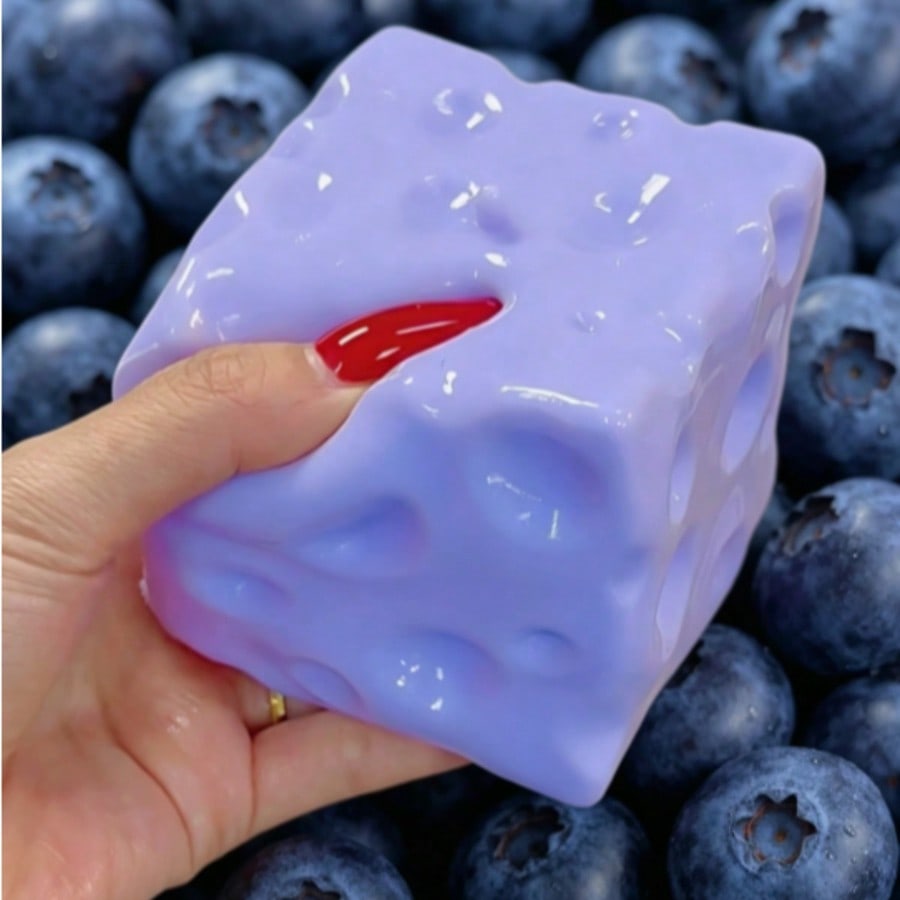 Party Games Event - Mainan Squishy Kue Keju Blueberry Baru